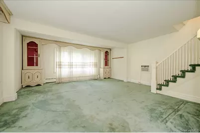 4634 Iris Lane, Great Neck, NY 11020 - Photo 2