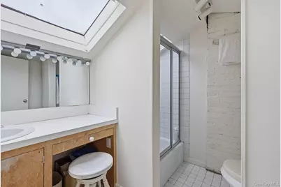 30 Edgemere Drive, Southampton, NY 11968 - Photo 16