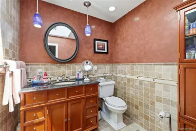852 Jackson Avenue, Franklin Square, NY 11010 - Photo 24