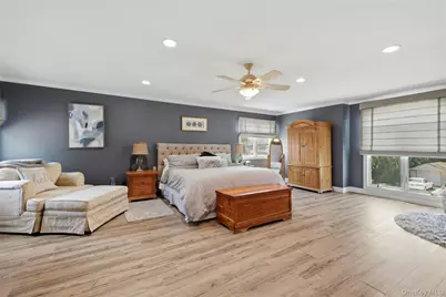 852 Jackson Avenue, Franklin Square, NY 11010 - Photo 22