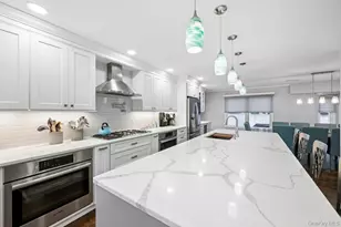 21 Fairoaks Ln, Smithtown, NY 11787 - Photo 10