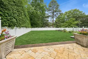 21 Fairoaks Ln, Smithtown, NY 11787 - Photo 32