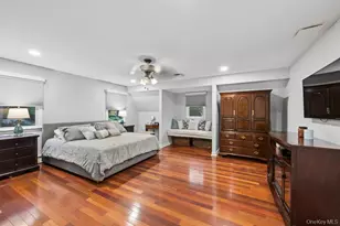 21 Fairoaks Ln, Smithtown, NY 11787 - Photo 16