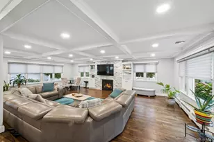 21 Fairoaks Ln, Smithtown, NY 11787 - Photo 6