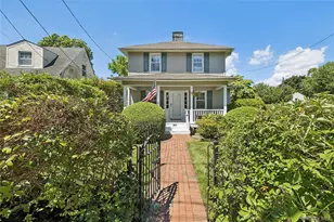 1472 Middle Neck Rd, Port Washington, NY 11050 - Photo 20