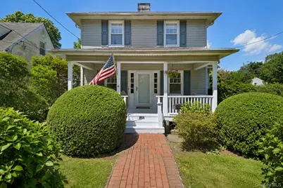 1472 Middle Neck Road, Port Washington, NY 11050 - Photo 2