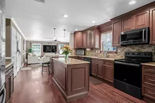 14 Tulip Ave, Farmingville, NY 11738 - Photo 8