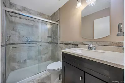 9 Daniel Court, Ronkonkoma, NY 11779 - Photo 28