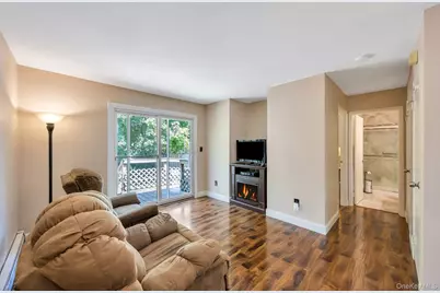 9 Daniel Court, Ronkonkoma, NY 11779 - Photo 20