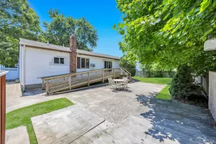 9 Daniel Ct, Ronkonkoma, NY 11779 - Photo 6