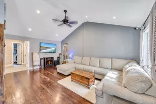 115 Dahlia Dr, Mastic Beach, NY 11951 - Photo 2