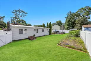 115 Dahlia Dr, Mastic Beach, NY 11951 - Photo 32