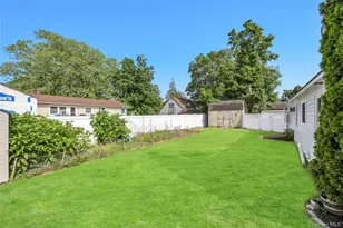 115 Dahlia Dr, Mastic Beach, NY 11951 - Photo 30