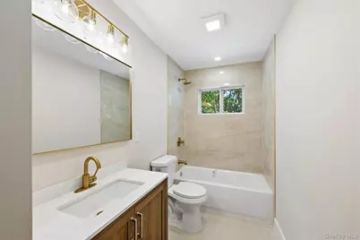 20 Camelia Place, Hauppauge, NY 11788 - Photo 12