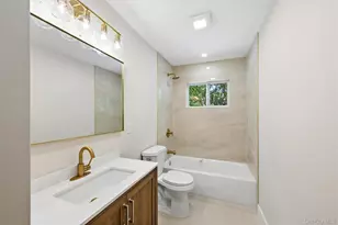 20 Camelia Pl, Hauppauge, NY 11788 - Photo 12