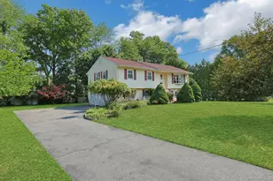 635 Gilbert Ave, Pearl River, NY 10965 - Photo 4