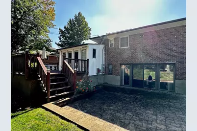 26 Canterbury Road, Woodbury, NY 11797 - Photo 16