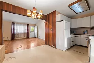 1680 Pine Acres Blvd, Bay Shore, NY 11706 - Photo 10