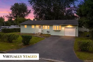 1680 Pine Acres Blvd, Bay Shore, NY 11706 - Photo 2