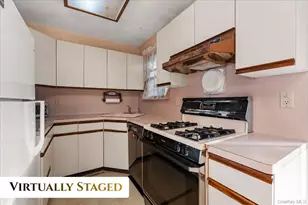 1680 Pine Acres Blvd, Bay Shore, NY 11706 - Photo 12