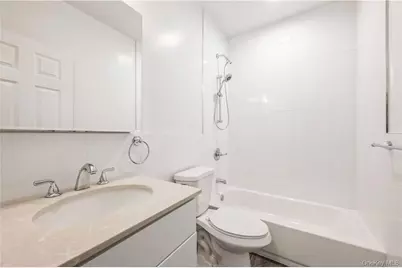 11 Park Avenue, Harrison, NY 10528 - Photo 16