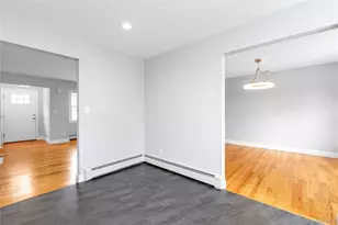 38 Dunes Ln, Port Washington, NY 11050 - Photo 12