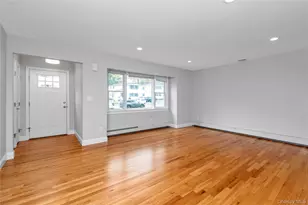 38 Dunes Ln, Port Washington, NY 11050 - Photo 4