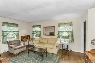 2 Cliff Rd, Merrick, NY 11566 - Photo 4