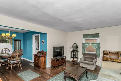 2 Cliff Road, Merrick, NY 11566 - Photo 6