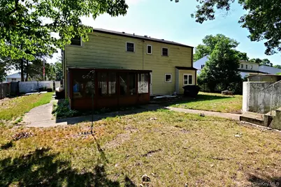 36 Willow Street, Selden, NY 11784 - Photo 32