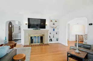 22 Alden Ave, Yonkers, NY 10710 - Photo 4