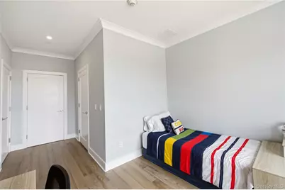 100 Garvies Point Road #1311, Glen Cove, NY 11542 - Photo 20