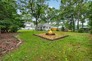 125 Keller Dr, Mastic, NY 11950 - Photo 28