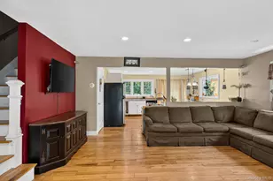 125 Keller Dr, Mastic, NY 11950 - Photo 8