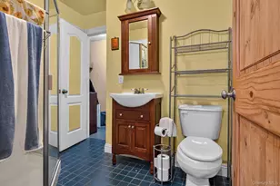 125 Keller Dr, Mastic, NY 11950 - Photo 32