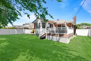 33 Birchwood Park Dr, Syosset, NY 11791 - Photo 32