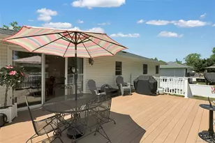 61 Yale Ave, Oakdale, NY 11769 - Photo 24