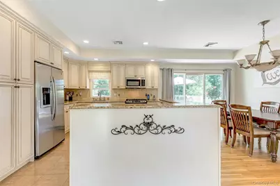 61 Yale Avenue, Oakdale, NY 11769 - Photo 6