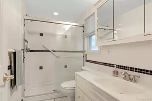 61 Yale Ave, Oakdale, NY 11769 - Photo 20