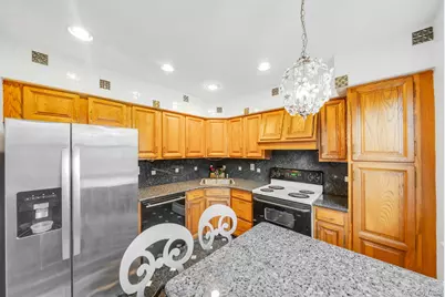 11 Springwood Drive, North Babylon, NY 11703 - Photo 6