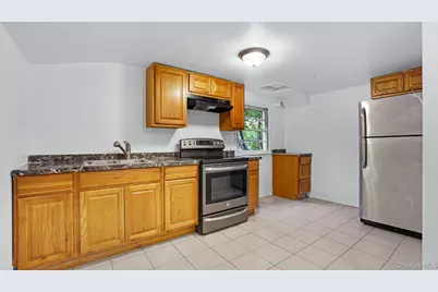 185 E 17th Street, Huntington Station, NY 11746 - Photo 22