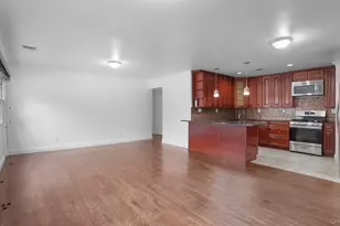 185 E 17th St, Huntington Station, NY 11746 - Photo 2