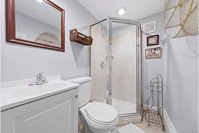 36 Sayville Road, Sound Beach, NY 11789 - Photo 30