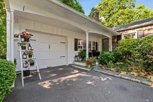 10 Rancher Pl, Huntington, NY 11743 - Photo 2