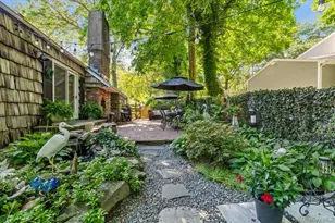 10 Rancher Pl, Huntington, NY 11743 - Photo 38