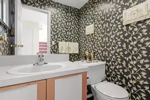 181 North Ln, Smithtown, NY 11787 - Photo 12