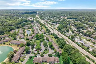 181 North Ln, Smithtown, NY 11787 - Photo 36