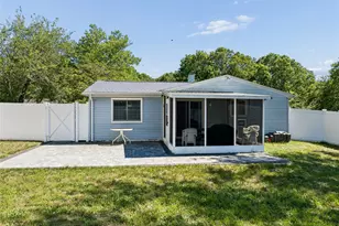 77 Masonic Ave, Holtsville, NY 11742 - Photo 4