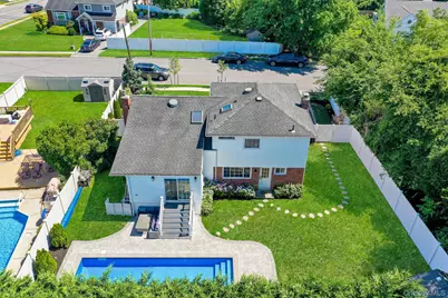31 Leeds Lane, North Babylon, NY 11703 - Photo 30