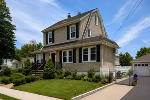 64 Avondale St, Valley Stream, NY 11581 - Photo 2